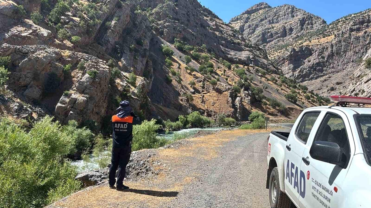 Şırnak\'ta Kayıp Genç İçin Arama Devam Ediyor