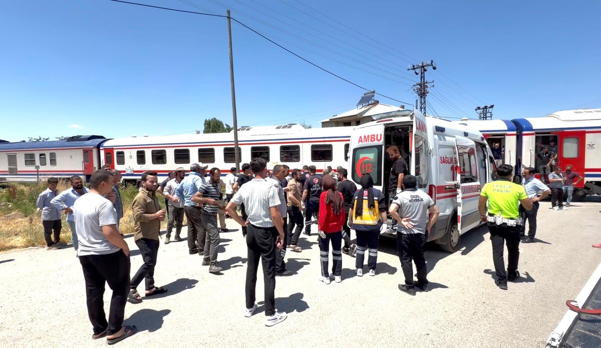 Muş\'ta Tren Kazası: 3 Yaralı