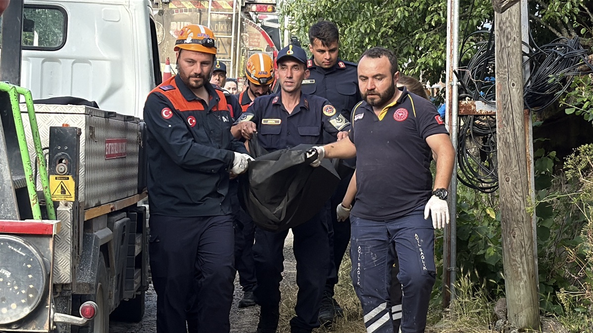 Küçük Berkant Yangında Hayatını Kaybetti
