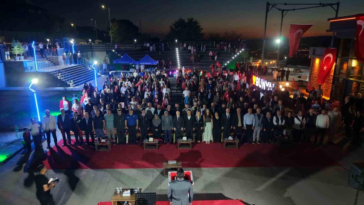 Tomarza ve Bünyan\'da 15 Temmuz\'un 10. yılı coşkuyla anıldı