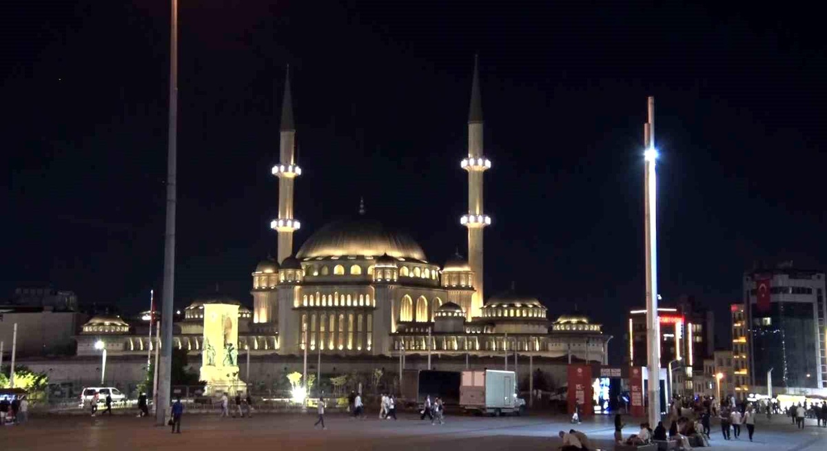 15 Temmuz\'un 10. yılında camilerden sela