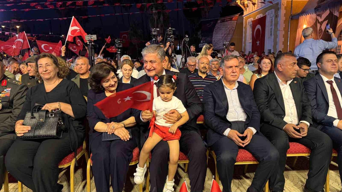 Adana\'da 15 Temmuz Demokrasi Nöbeti