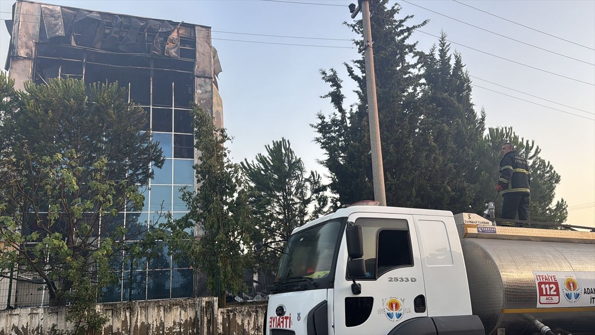 Adana\'da Fabrikada Yangın Çıktı