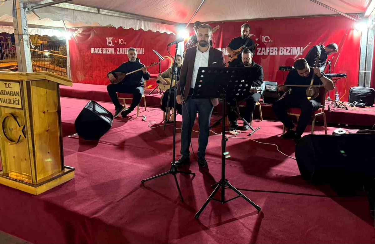 Ardahan\'da 15 Temmuz programında kahramanlık türküleriyle duygu dolu anma