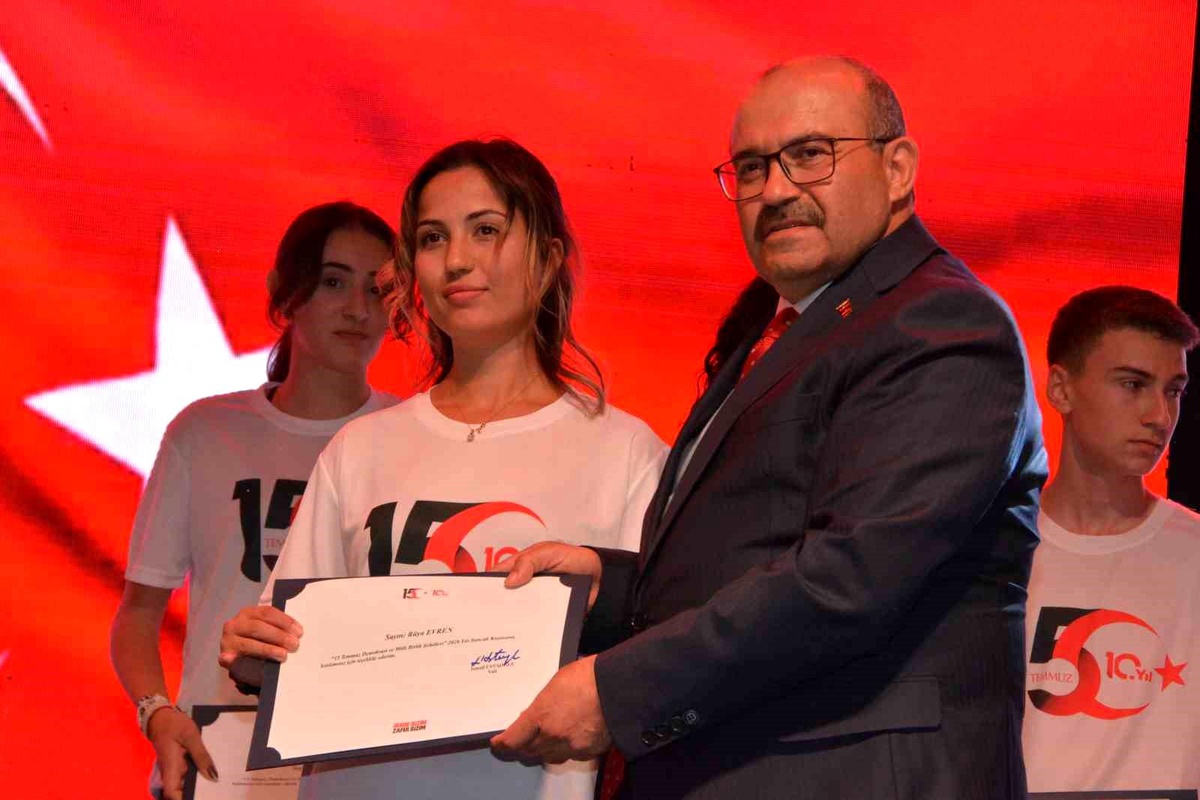 Balıkesir\'de \'15 Temmuz Demokrasi Nöbeti\'