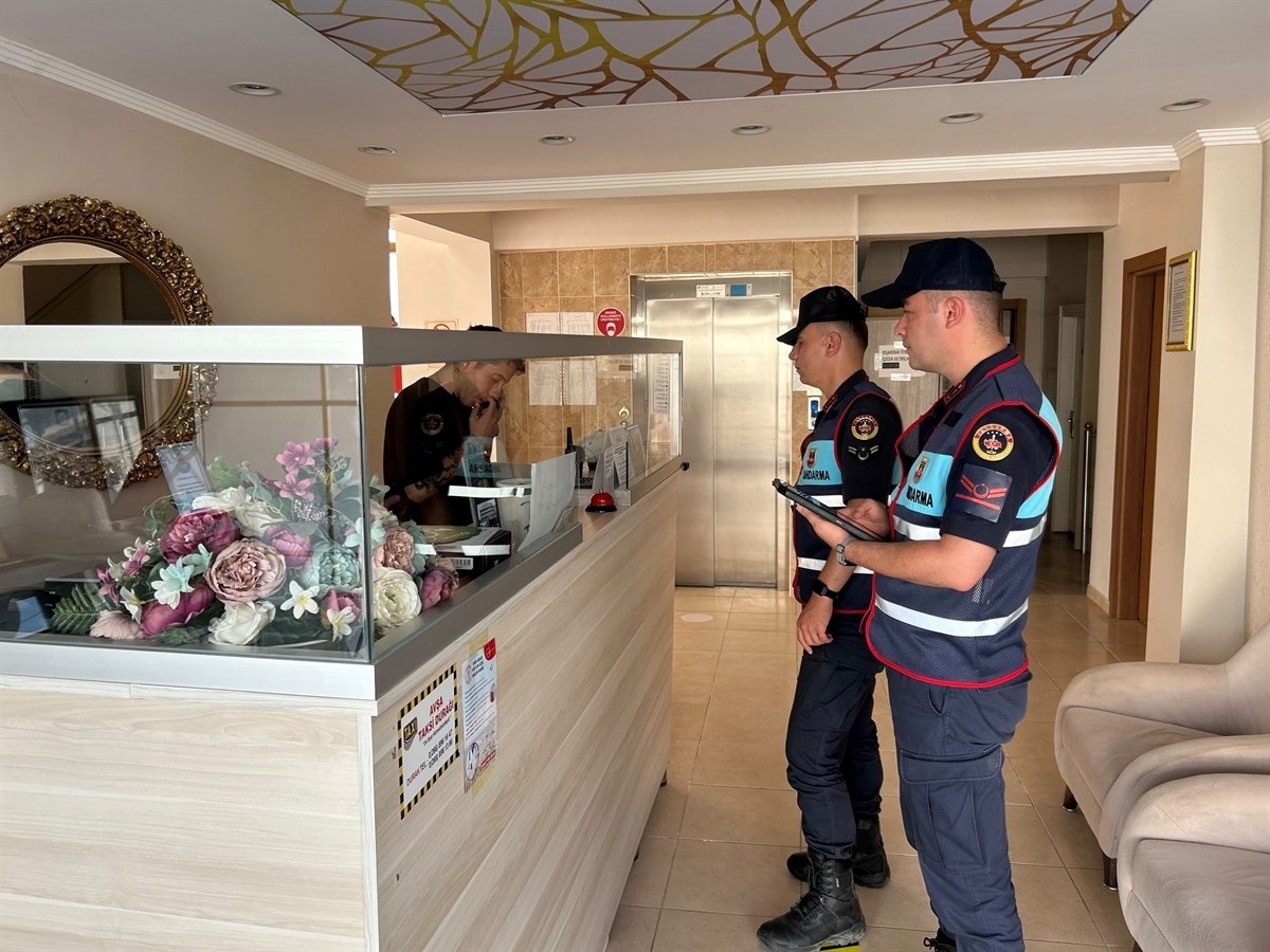 Avşa Adası\'nda 22 Şüpheli Yakalandı