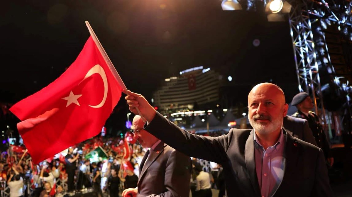 15 Temmuz\'un 10. Yılında Meydanlardan Birlik Mesajı