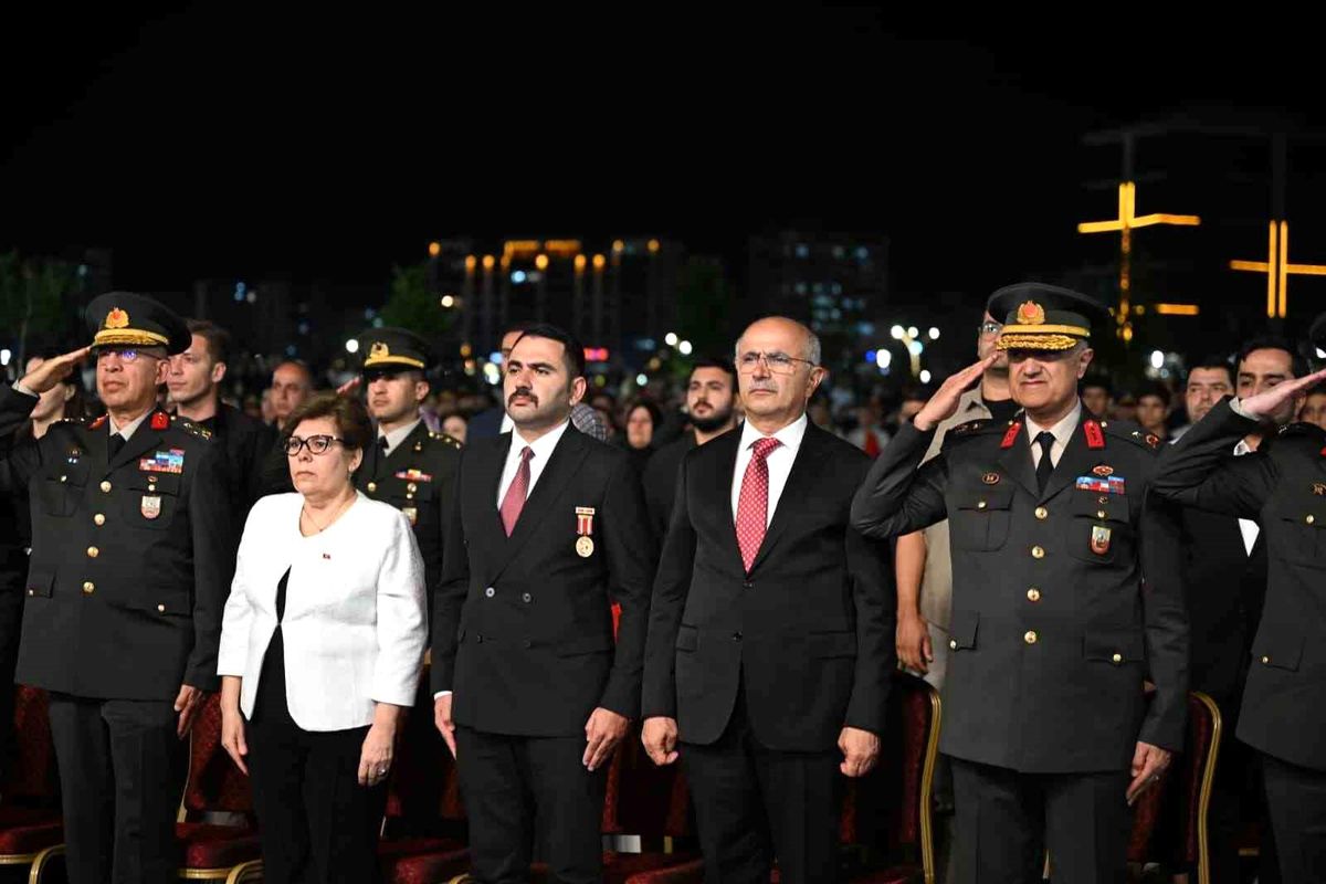 Malatya\'da 15 Temmuz\'un 10. yılı anıldı
