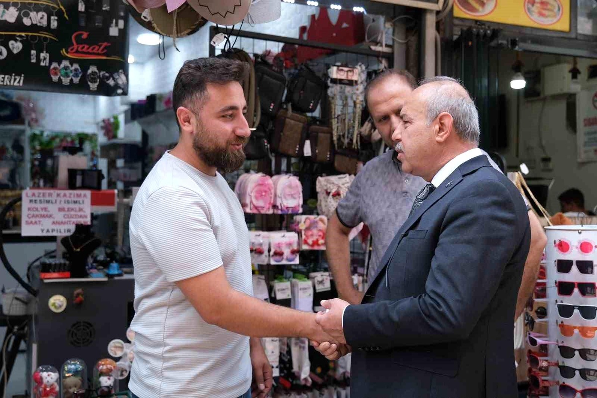 MHP İl Başkanı Kılıç, Alaybey Esnafını Dinledi