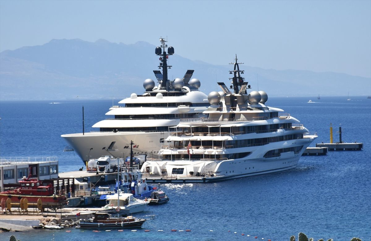 Bodrum\'a Mega Yatlar Yakıt İkmal Etti