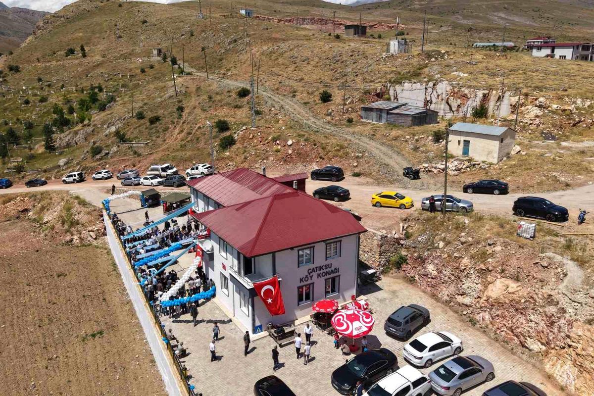 Çatıksu Köy Konağı hizmete açıldı
