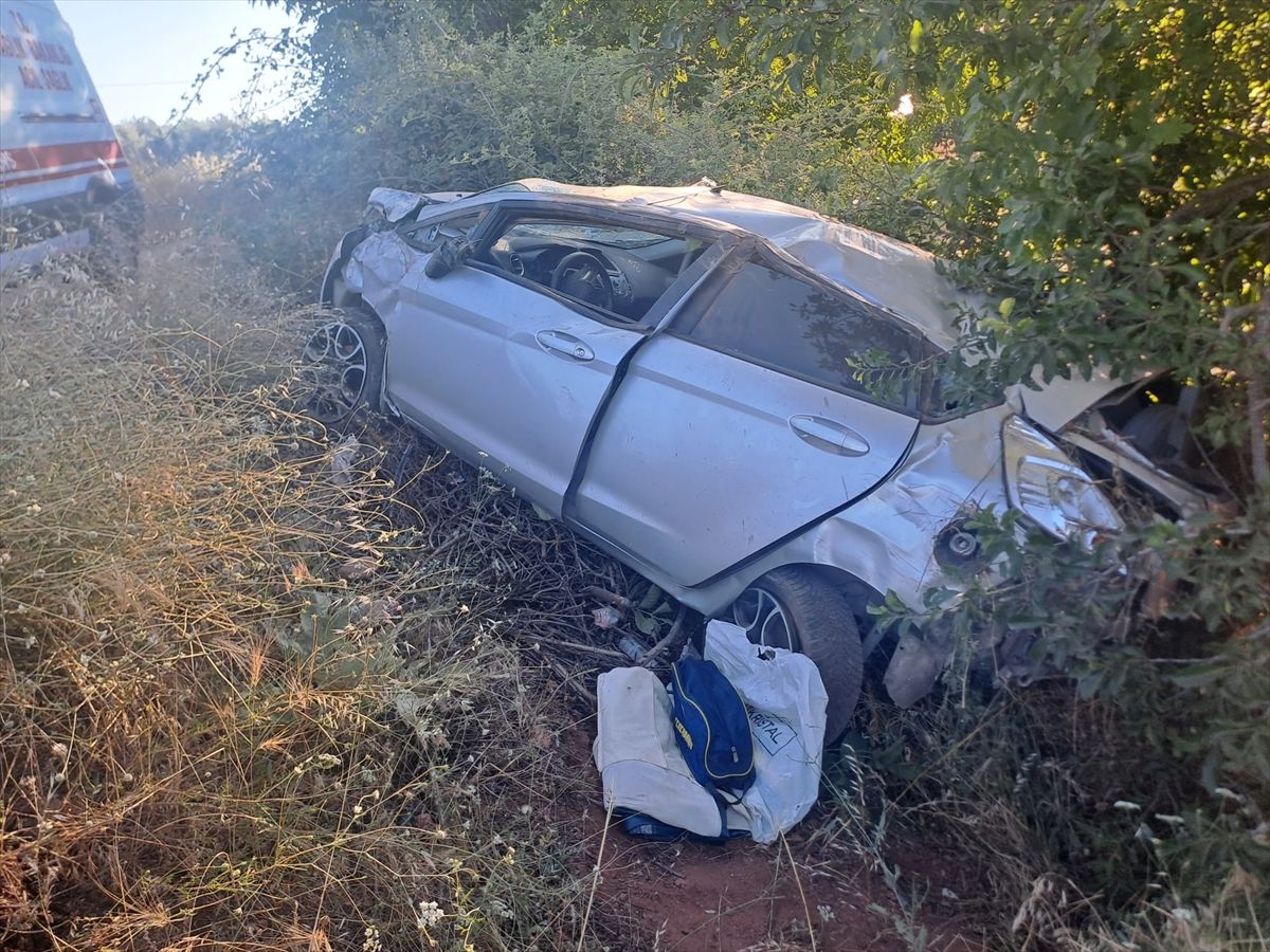 Tavas\'ta Trafik Kazası: 1 Ölü, 1 Yaralı