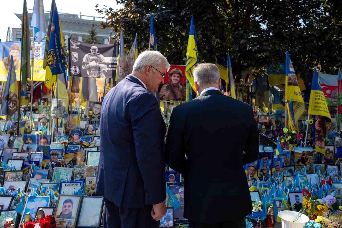 Fidan, Kiev\'de Ukraynalılar için anma törenine katıldı