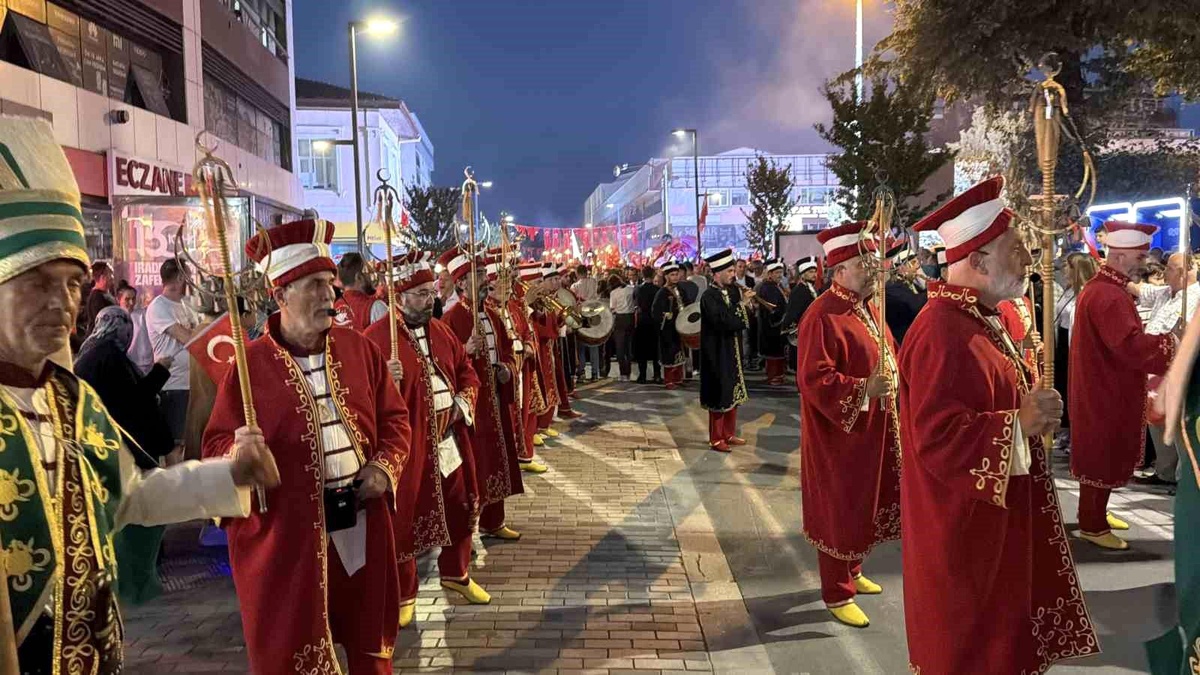 Düzce\'de 15 Temmuz\'un 10. Yılında 10 Bin Kişilik Anma