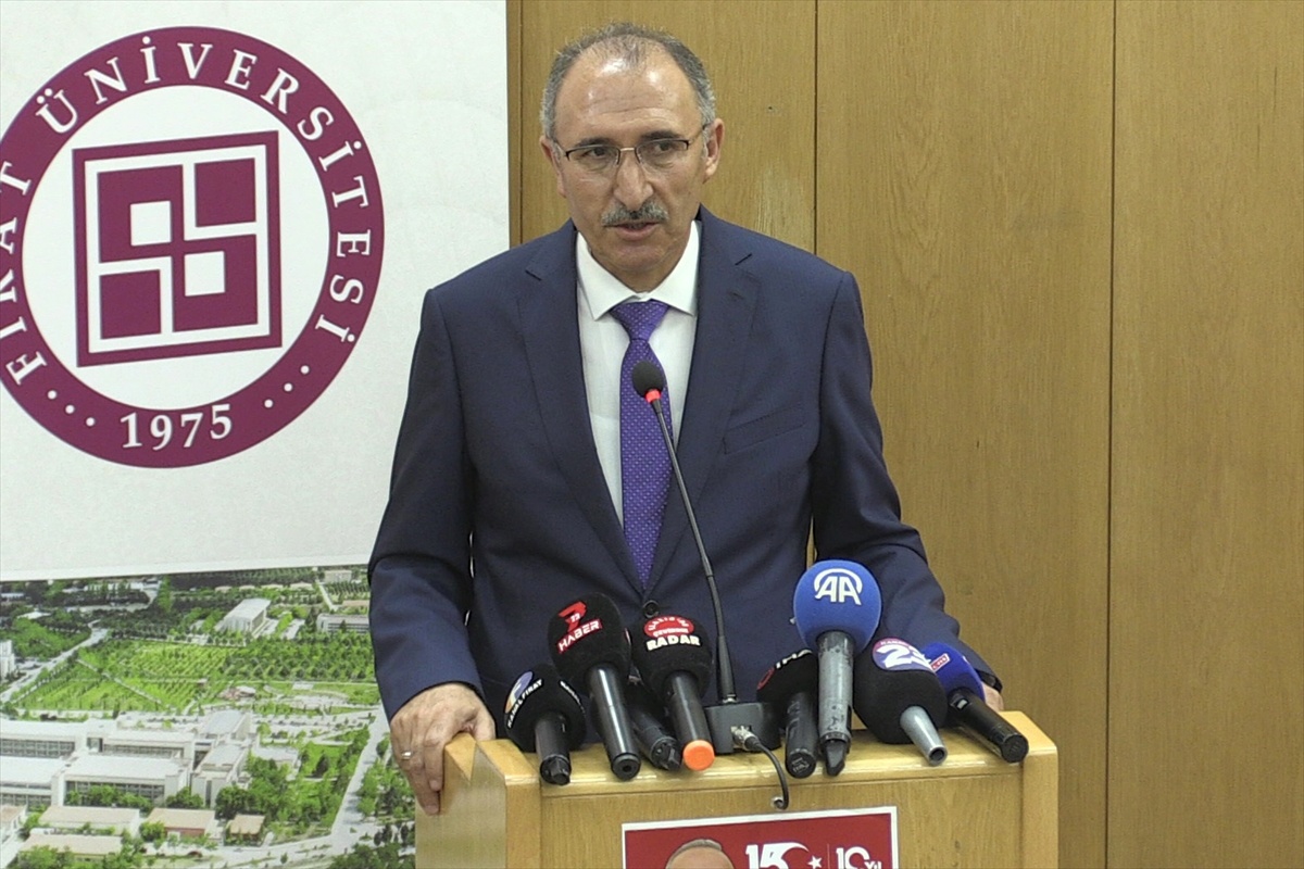Elazığ\'da \'İrade Bizim, Zafer Bizim\' Konferansı