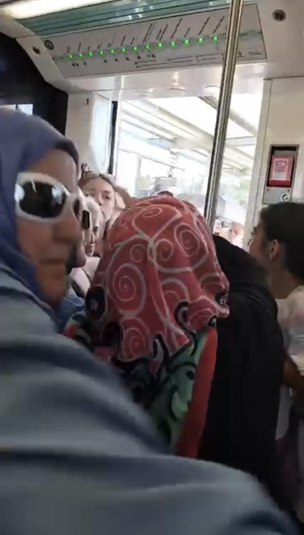 Eminönü Tramvayında Kavga