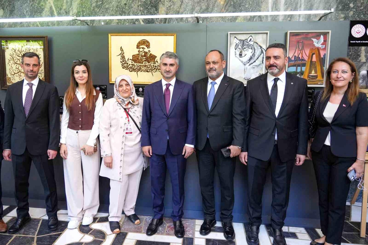 Şehit yakınları ve gazilerin sanat eserleri TBMM’de sergilendi