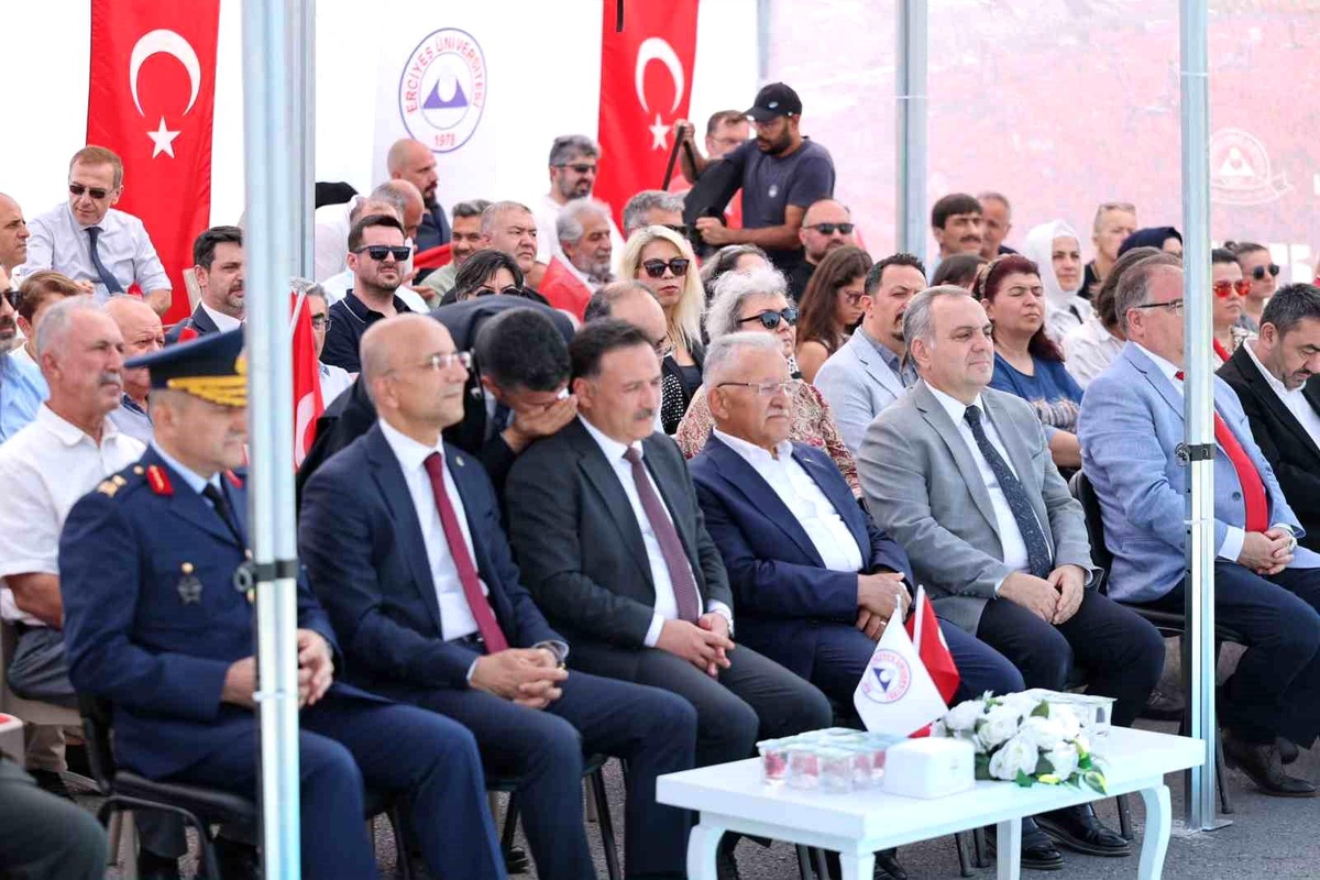 ERÜ\'de 15 Temmuz Demokrasi ve Milli Birlik Günü Töreni