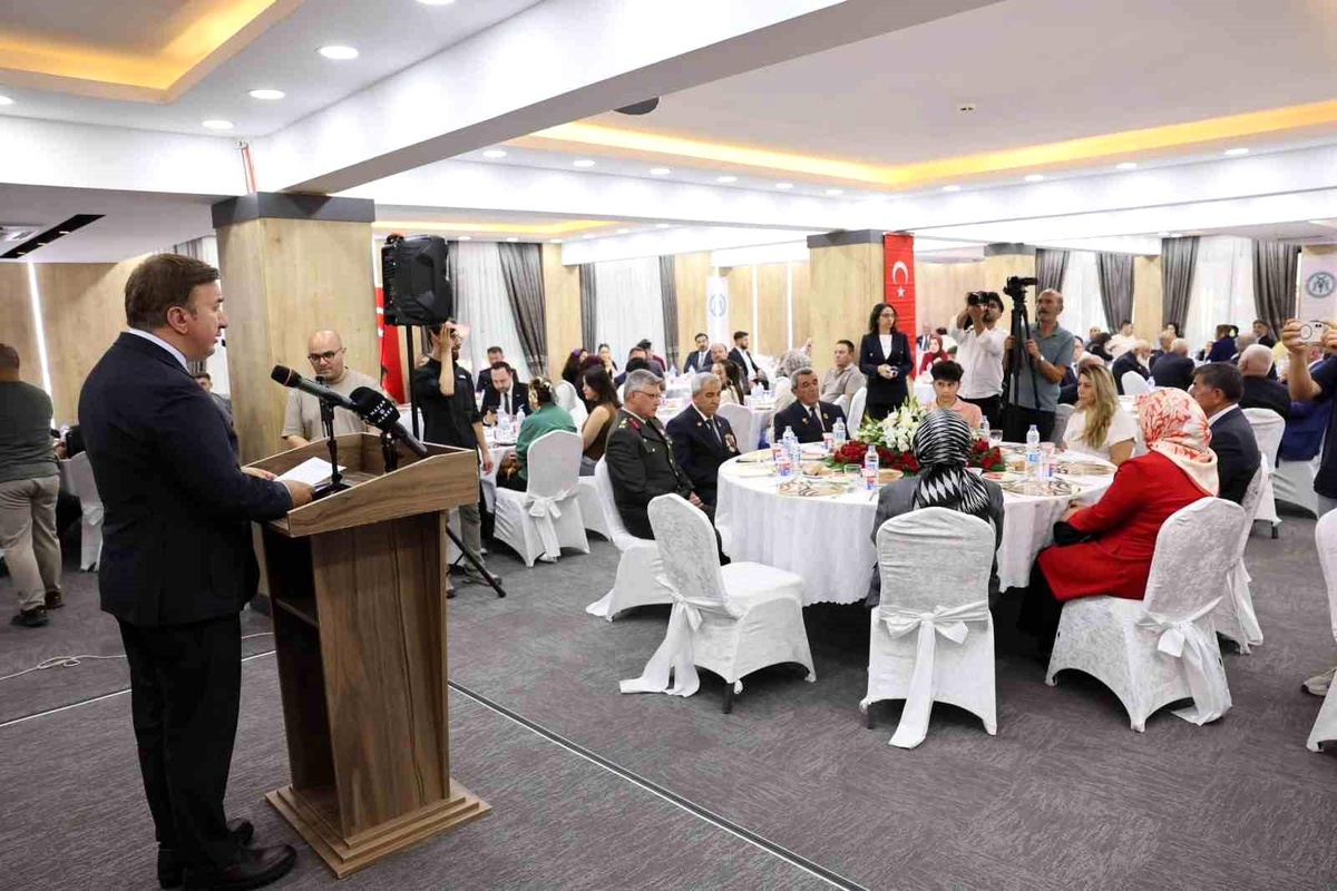 Erzincan\'da şehit aileleri ve gazilere yemek programı