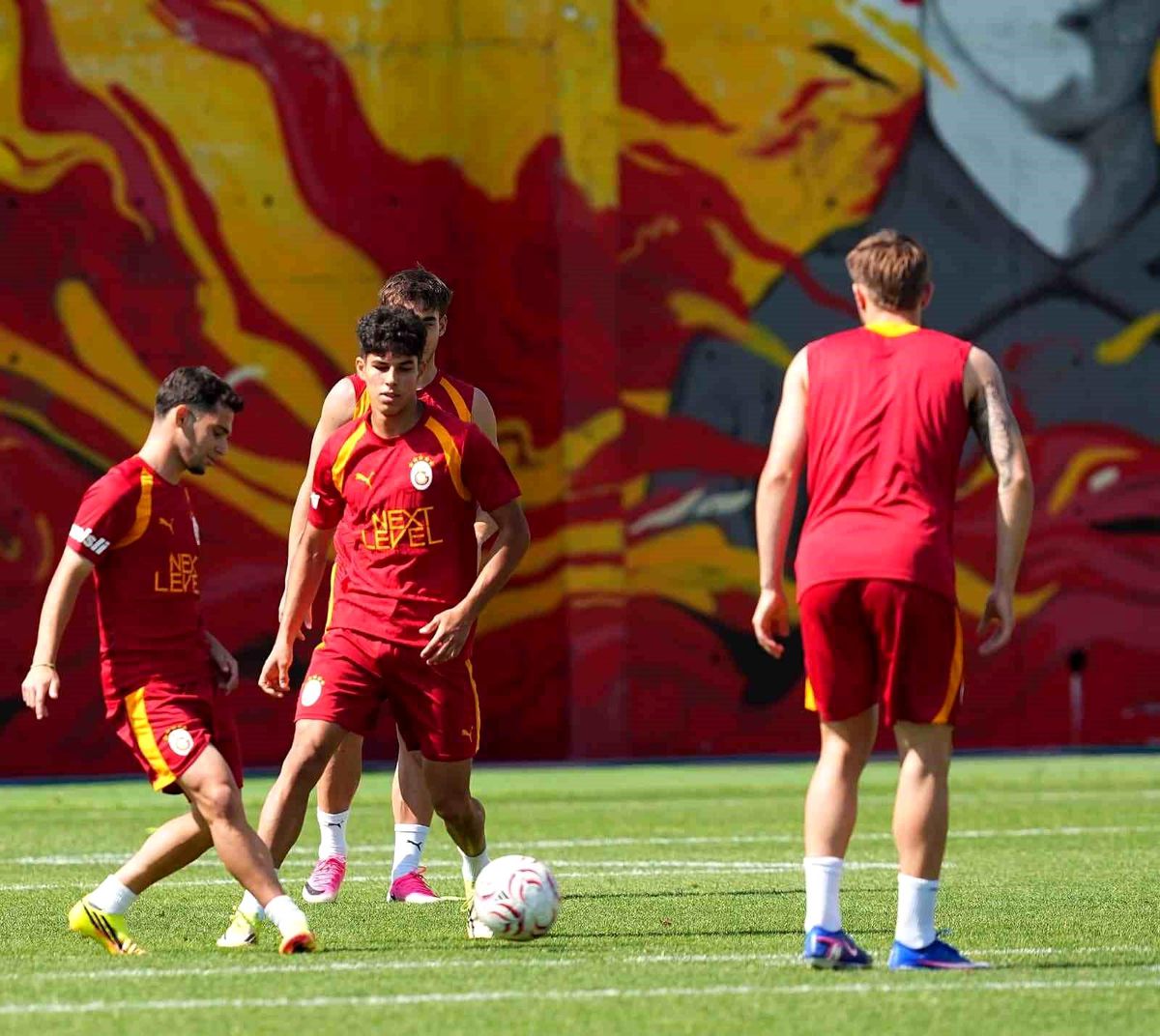 Galatasaray\'dan Sezon Hazırlıkları