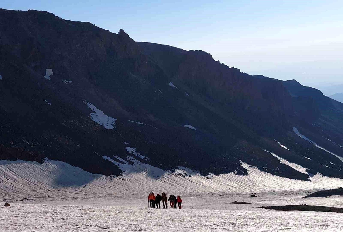 Erciyes'te 15 Temmuz anma tırmanışı