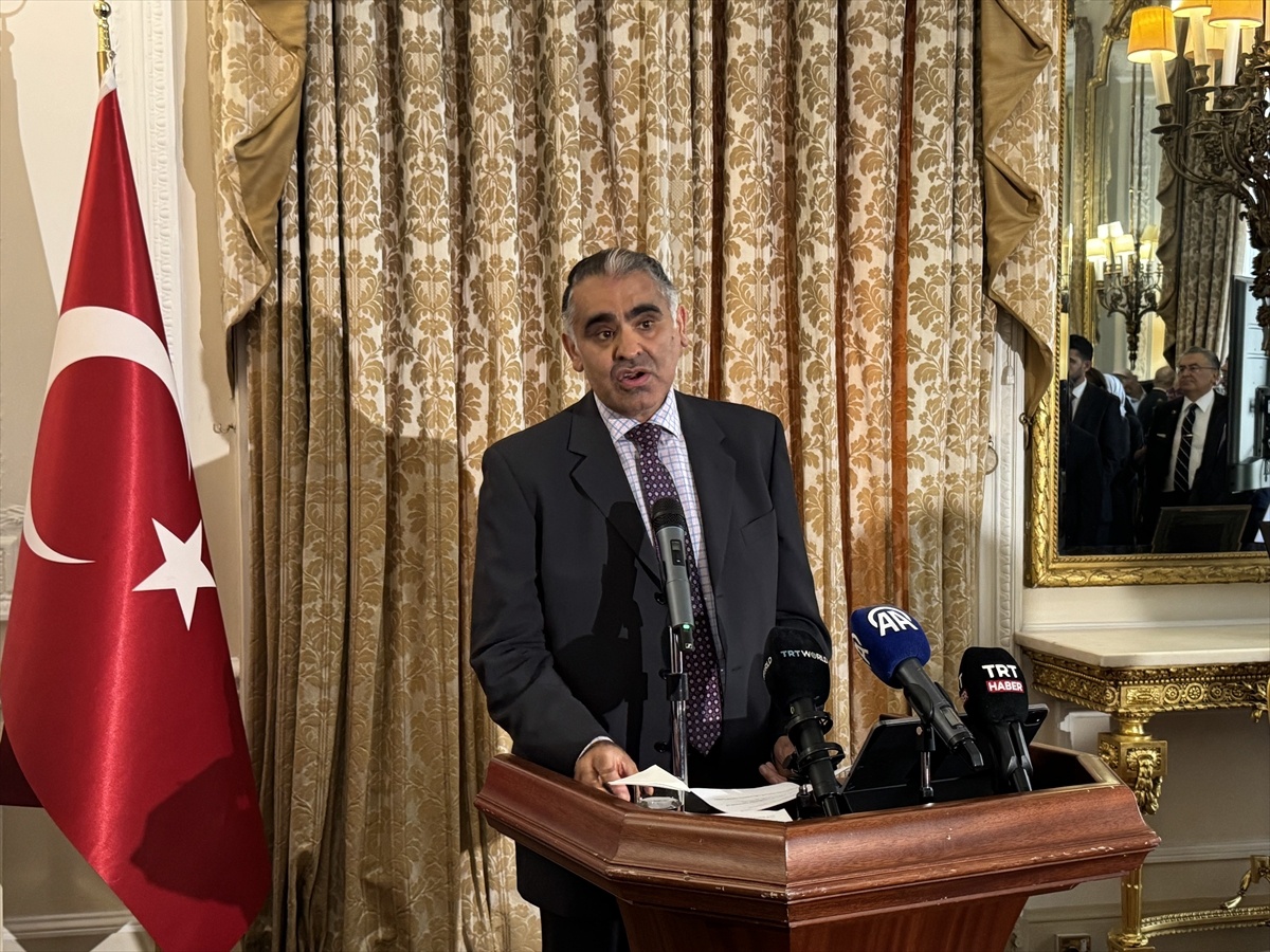 Londra\'da 15 Temmuz anma töreni