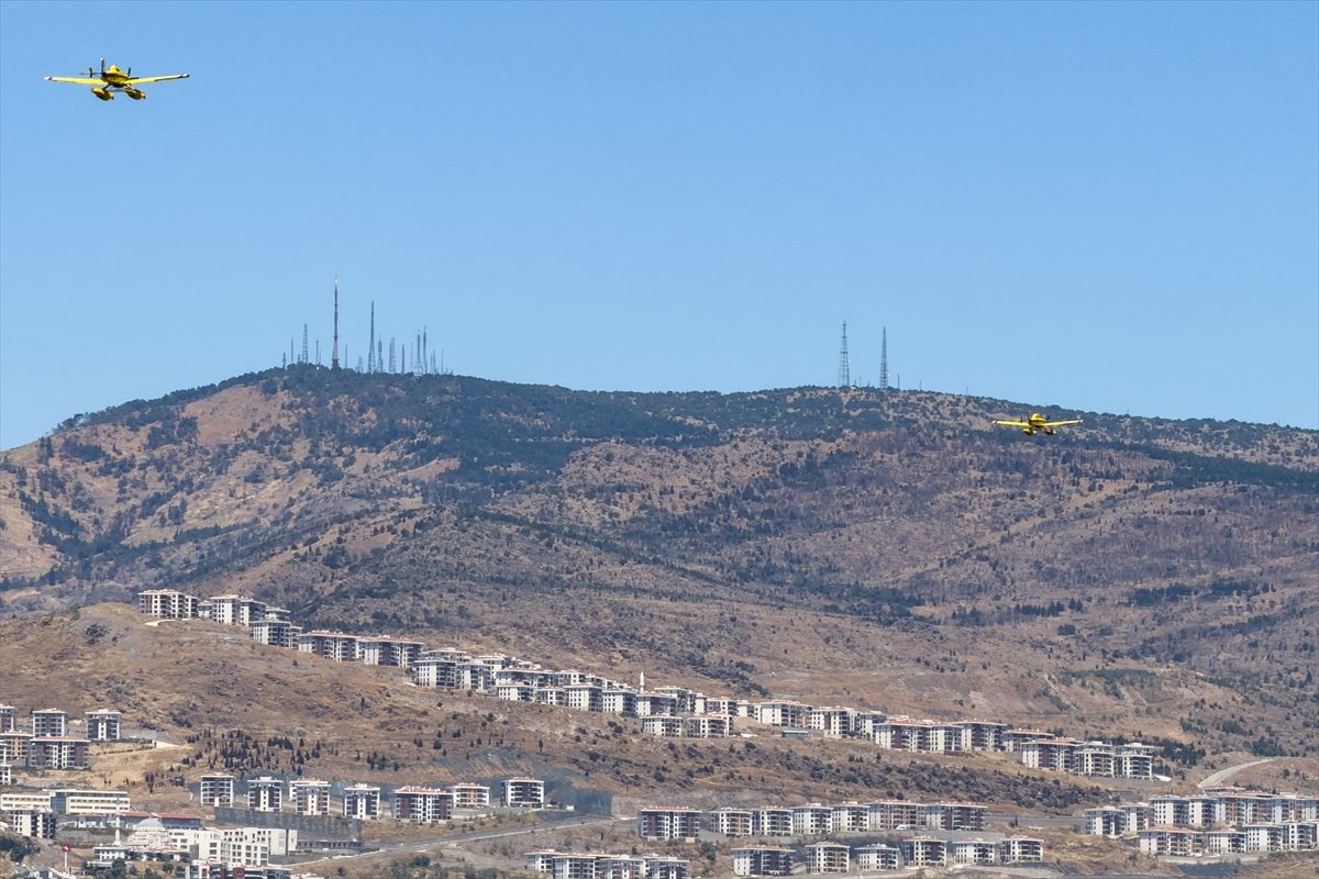 Bornova\'da Orman Yangınına Müdahale