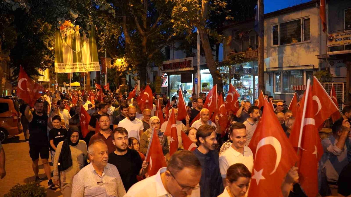 İznikliler 15 Temmuz\'un 10. yıl dönümünde Milli İrade Meydanı\'nda buluştu