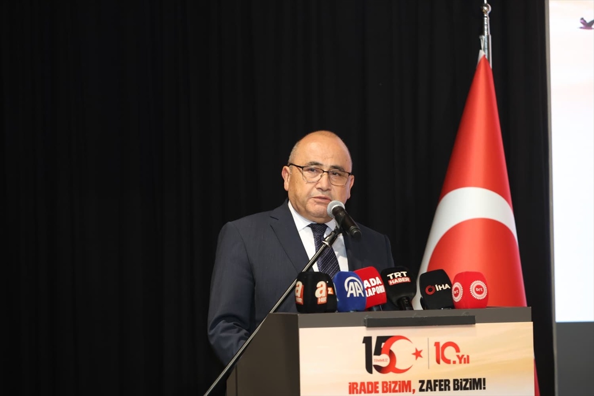 KKTC\'de 15 Temmuz Paneli: \'Milli irade silahtan üstün\'