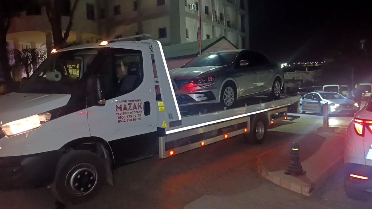 Manavgat Belediyesi\'ne gece yarısı haciz operasyonu