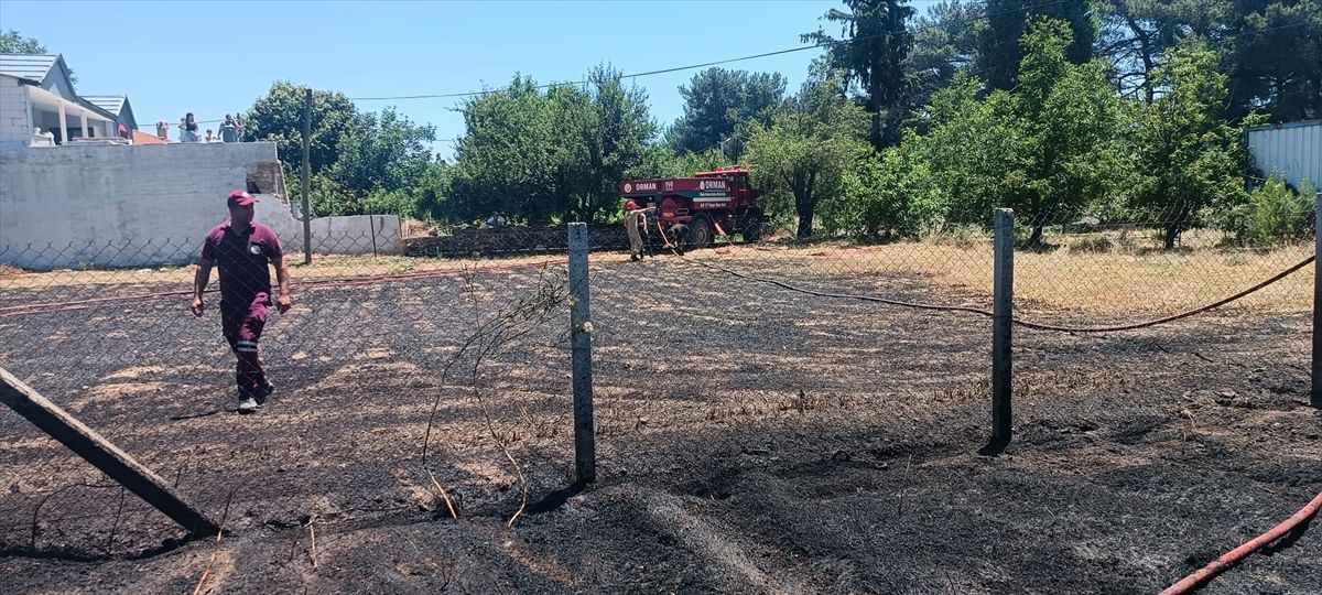 Menteşe\'de Yangın Söndürüldü