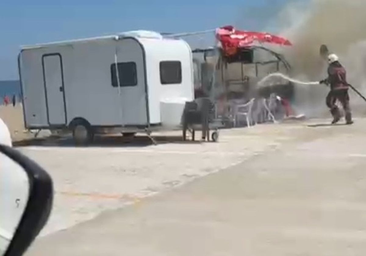 Karavan Yangını Ciddi Zarar Verdi