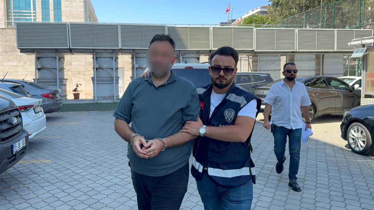 Samsun\'da Kafede Bıçaklı Kavga: 3 Yaralı