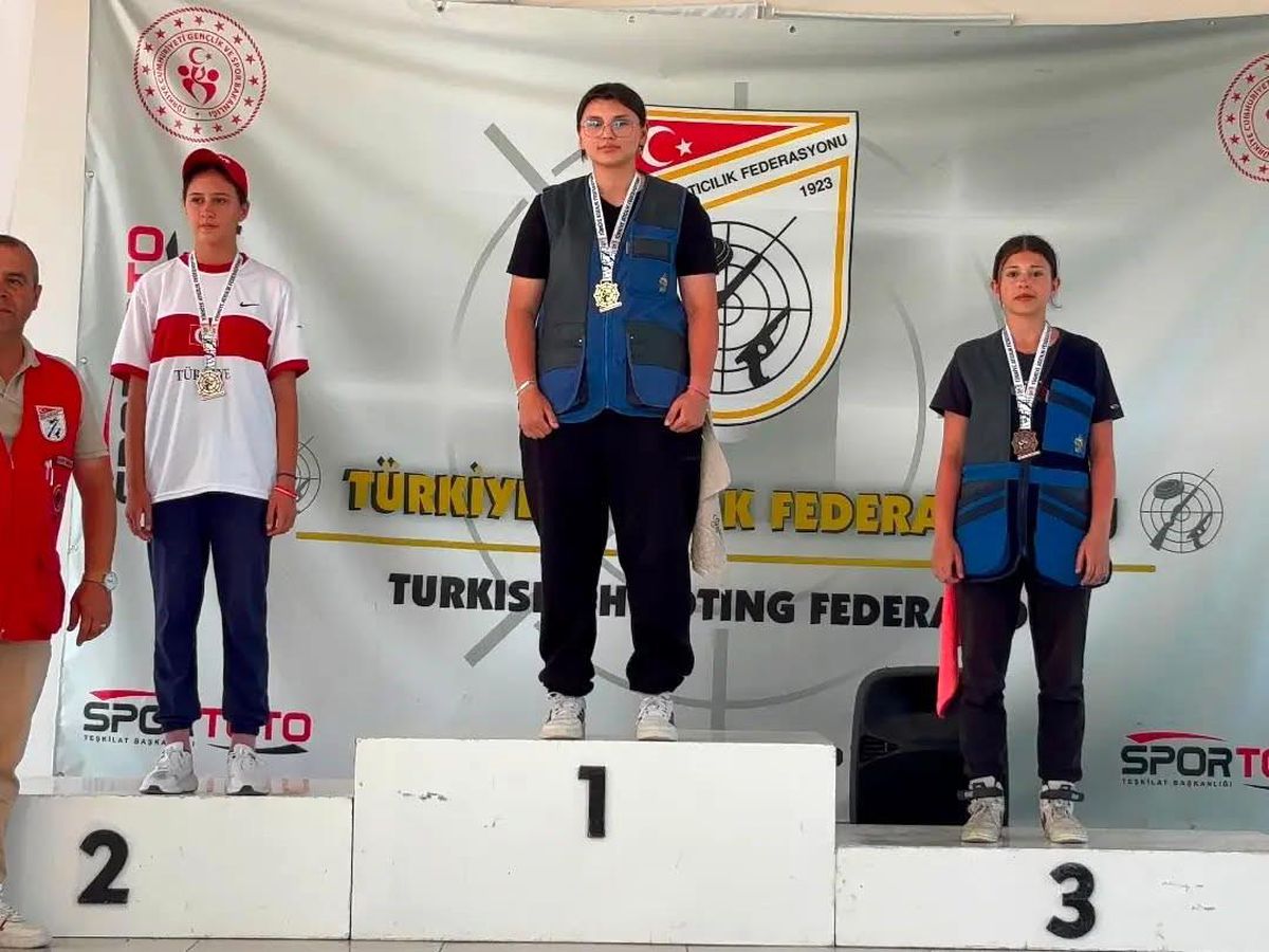 Sivaslı Sporcular Trap Atıcılıkta Başarı Elde Etti