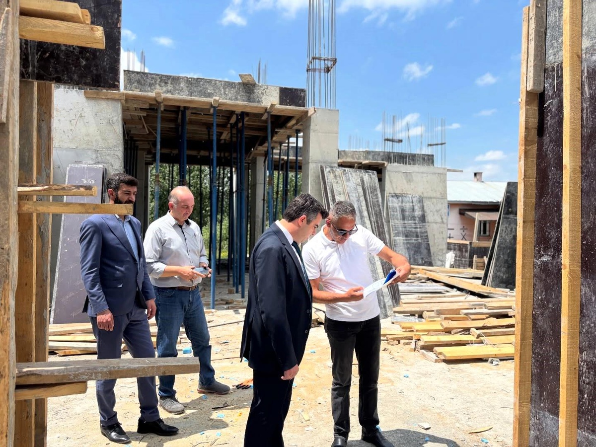 Susuz\'da Devlet Hastanesi ve Okul İnşaatı Devam Ediyor