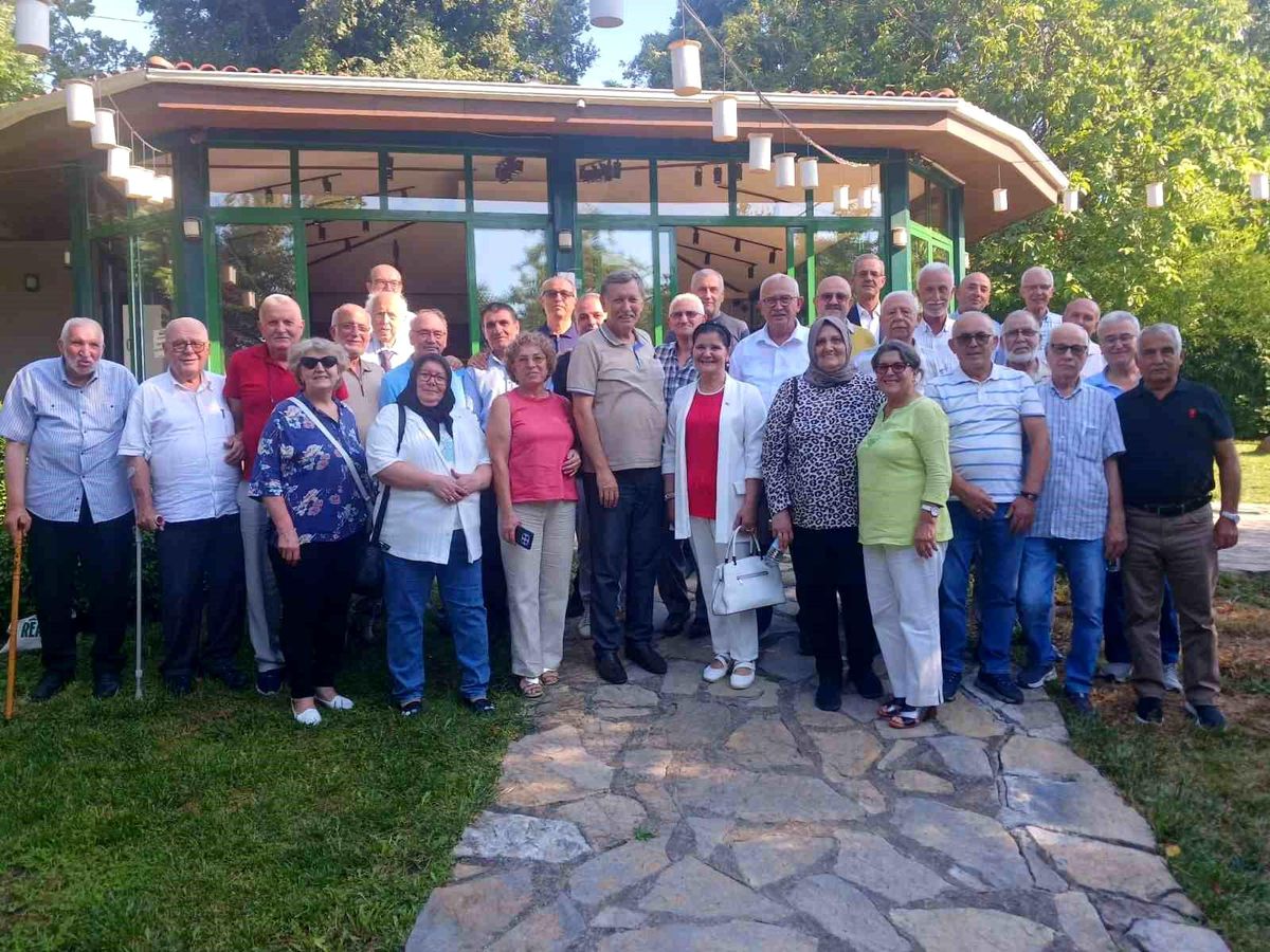 Tecrübeli muhtarların duygu dolu buluşması