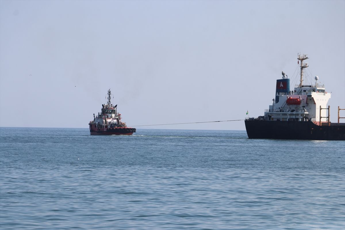 Tekirdağ\'da Çeltik Yüklü Geminin Kurtarılması Devam Ediyor