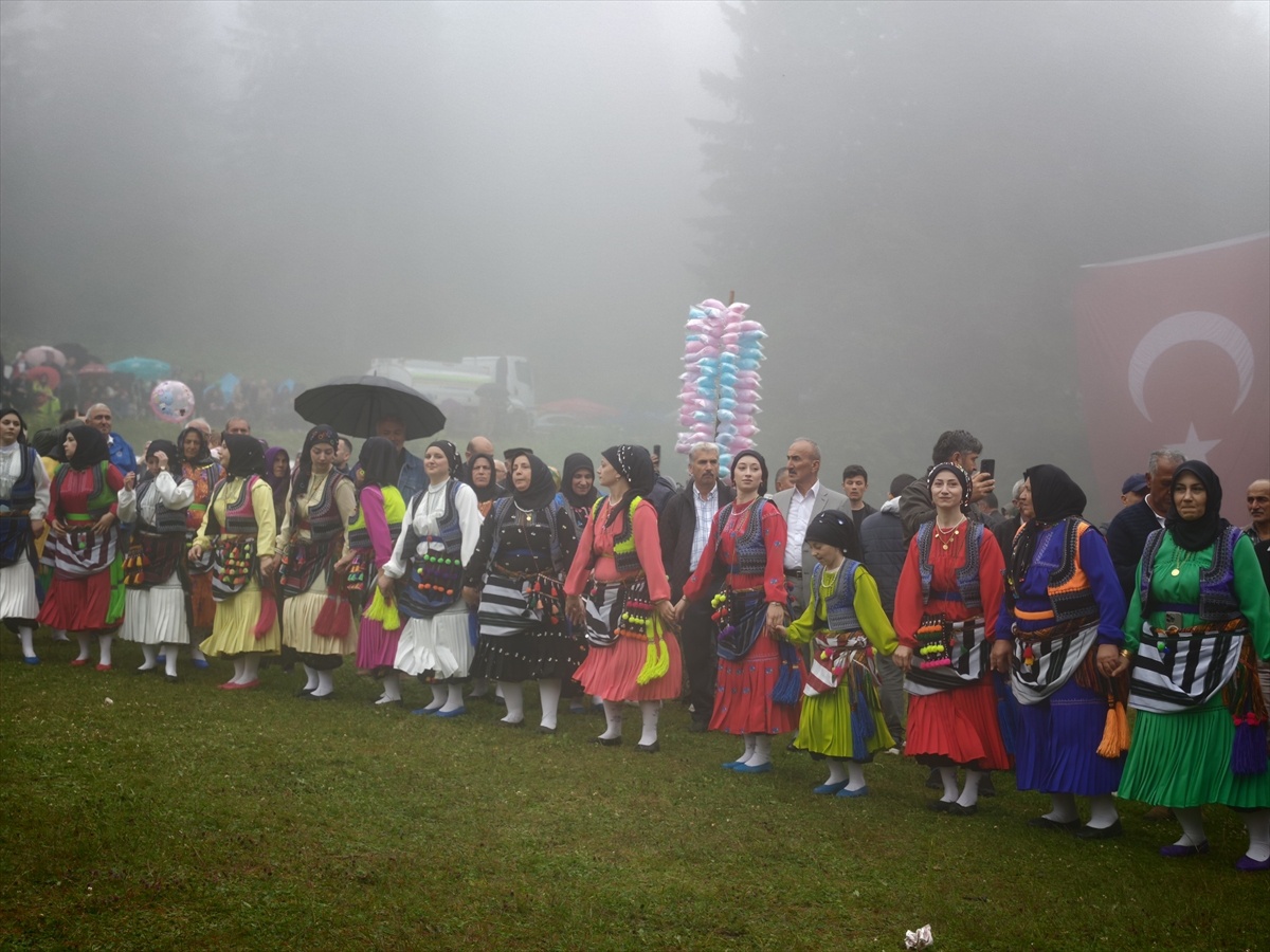 27. Göllüalan Şenliği Coşkuyla Kutlandı