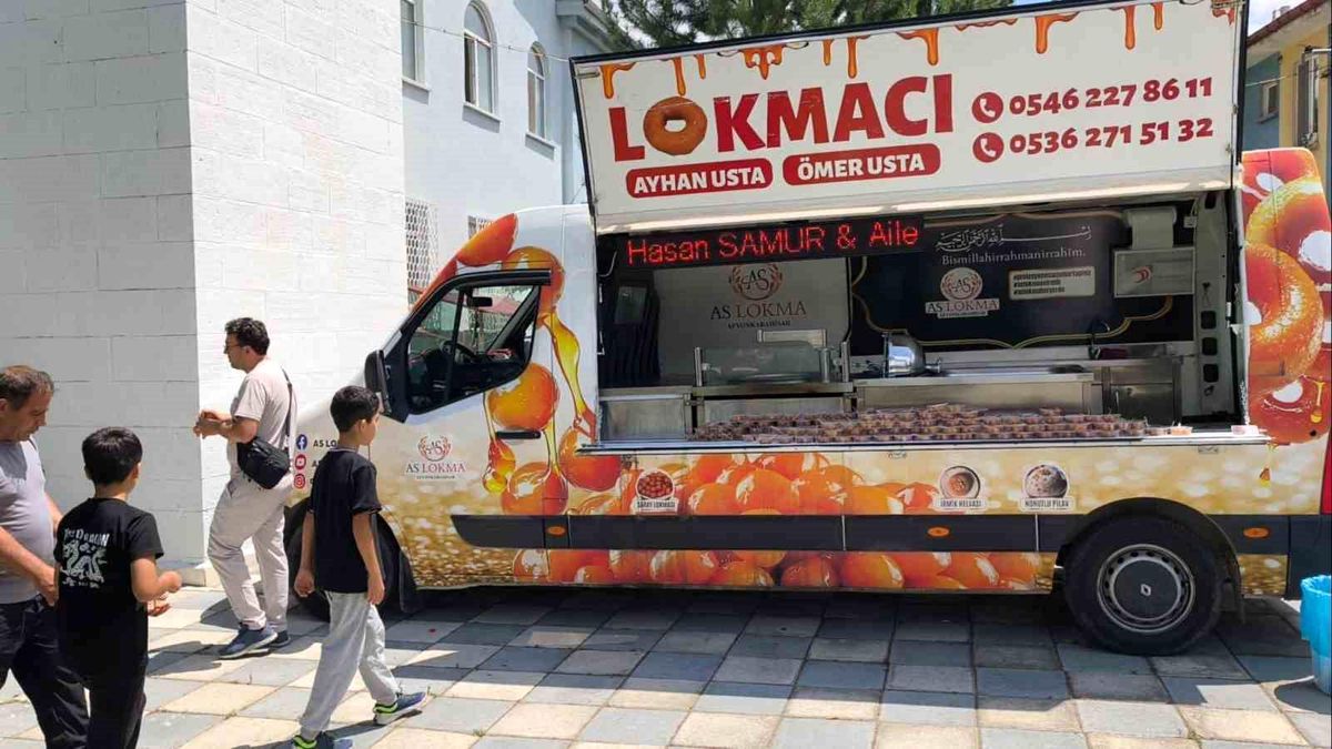 Jandarma Uzman Çavuş İçin Lokma Dağıtımı