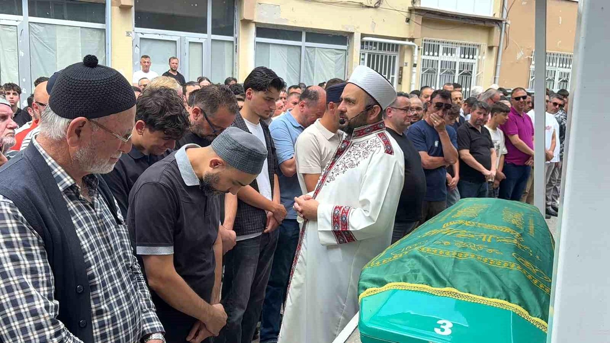 Alanya\'daki Yangında Yaralanan Genç Hayatını Kaybetti
