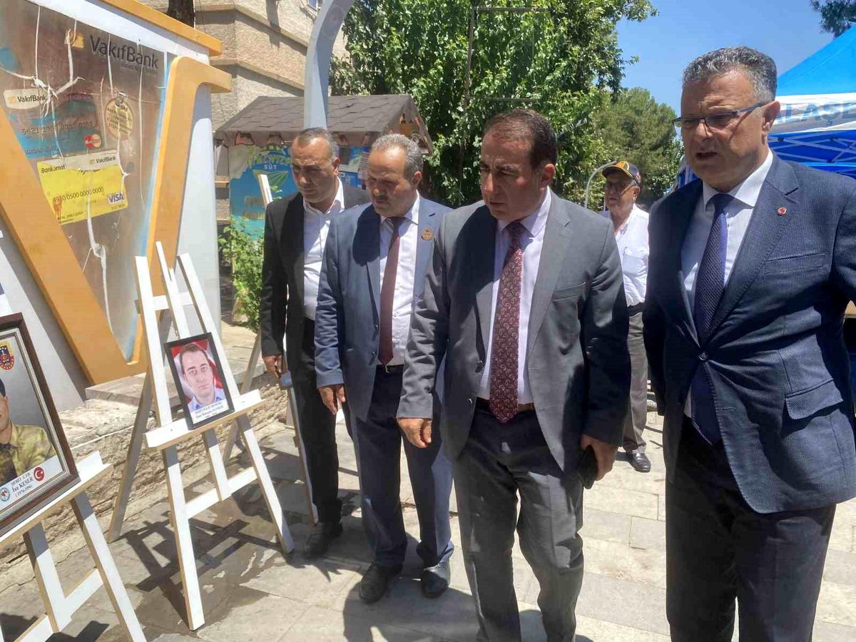 Alaşehir’de 2 bin kişi şehitler için aynı sofrada buluştu