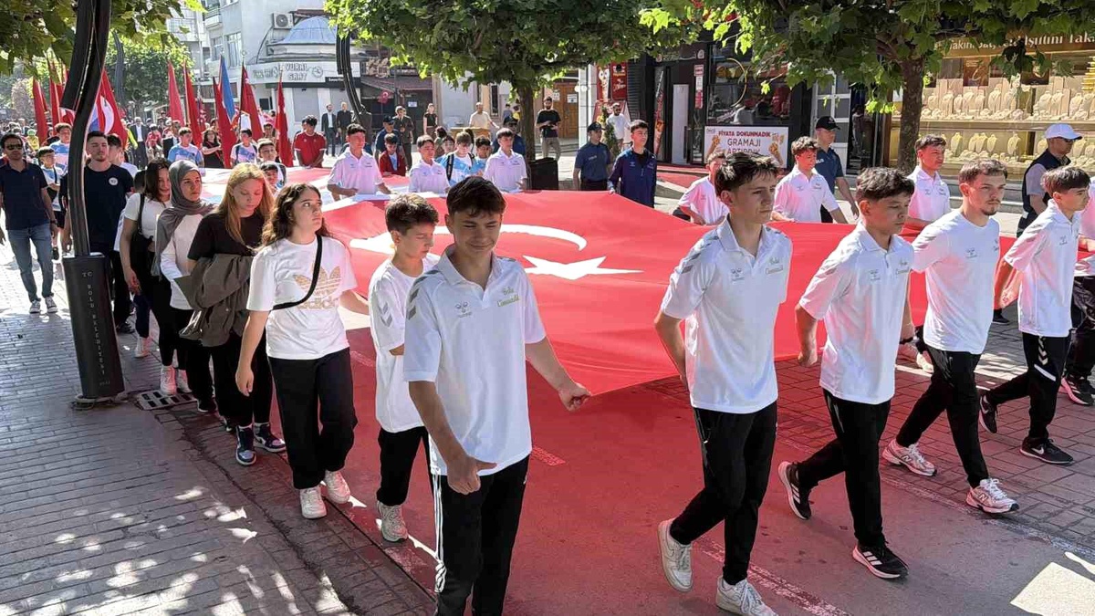 Atatürk\'ün Bolu\'ya gelişinin 92\'nci yıl dönümü törenle kutlandı
