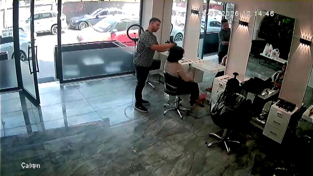 Defalarca aynı yöntemi kullandı, yaptıkları esnafı çileden çıkarttı: Bu kadını dükkana almayın