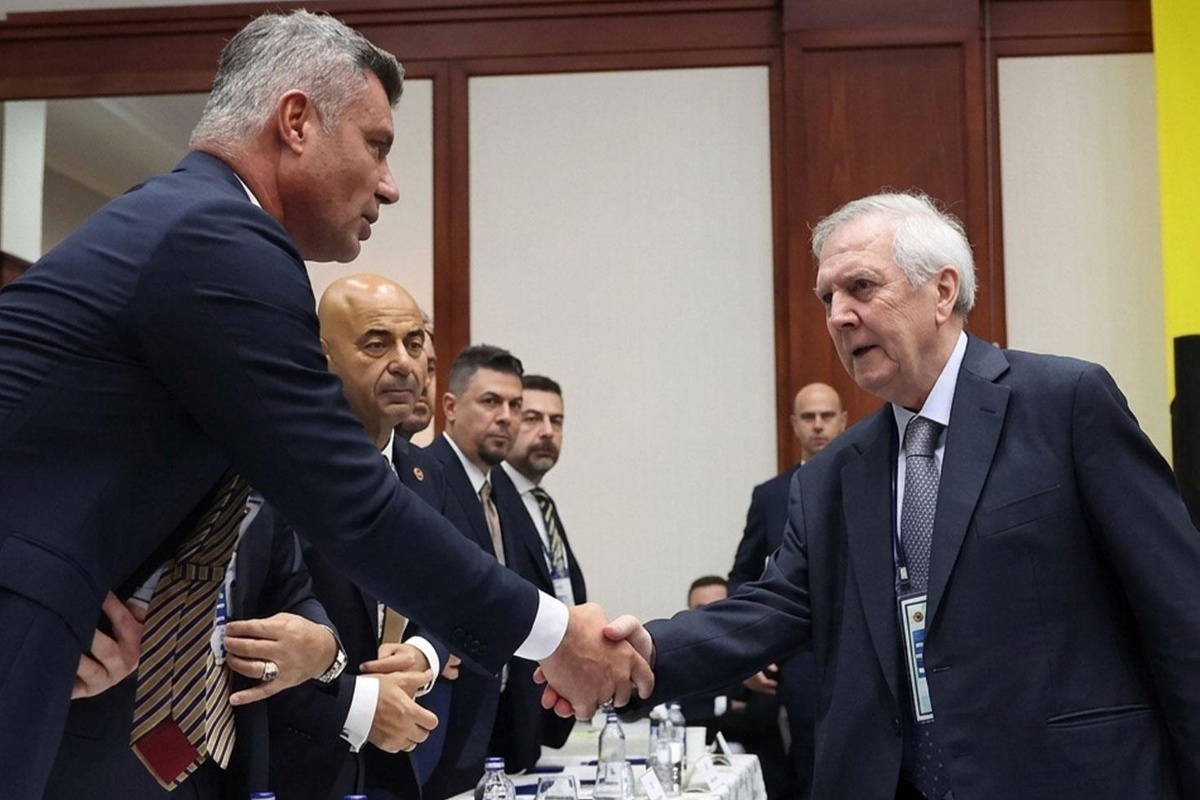 Aziz Yıldırım istemedi, Sadettin Saran vazgeçti! Fenerbahçe\'de düğün krizi