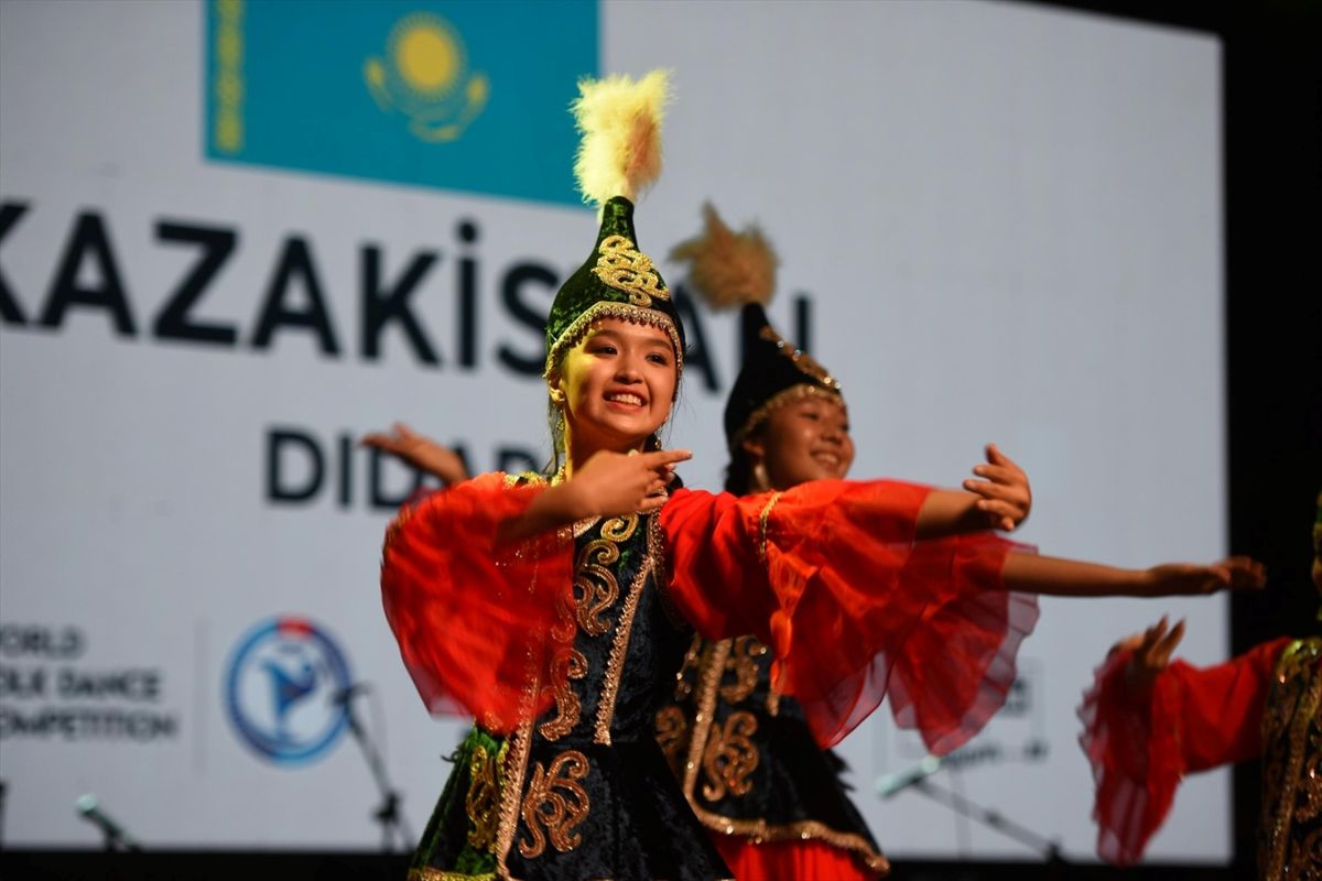 Dünya Halk Dansları Yarışması Balıkesir Etabı Tamamlandı