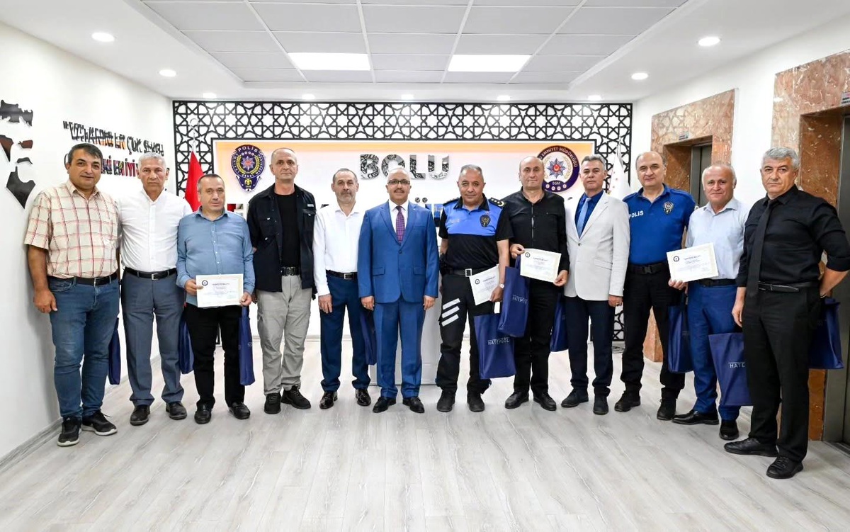 Emekli Emniyet Personeline Teşekkür Belgesi