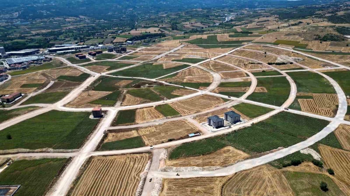 Büyükşehir\'den İnegöl\'e 18 kilometre uzunluğunda yeni yol