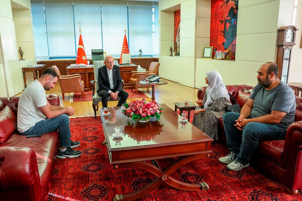 Kılıçdaroğlu\'ndan Narin Güran\'ın Ailesine Destek
