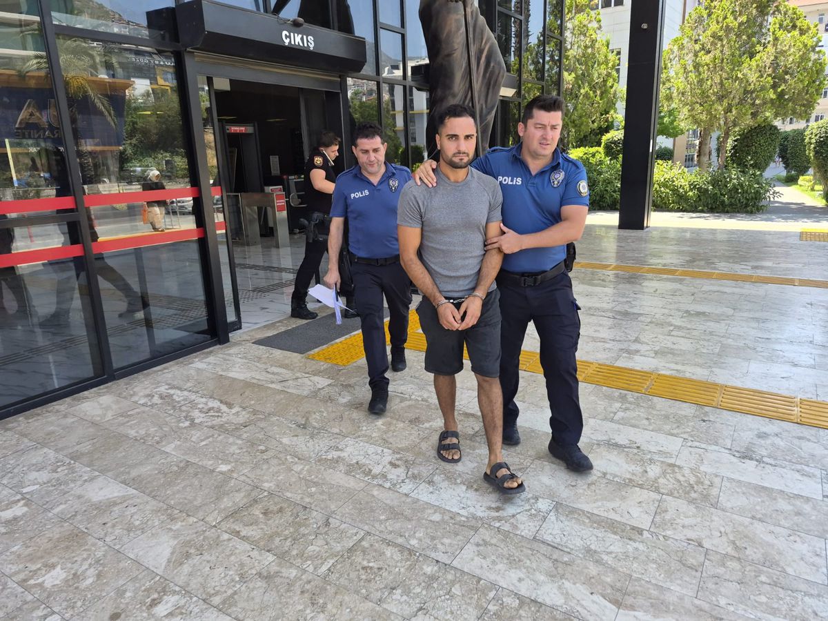 Alanya\'da Cinsel Saldırı ve Gasptan Tutuklama