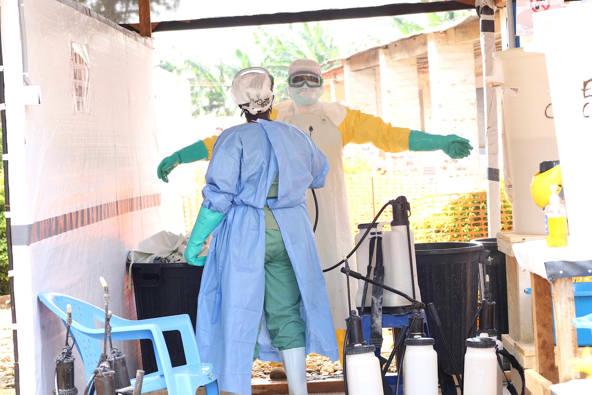Kongo\'da Ebola Salgını Hızla Yayılıyor